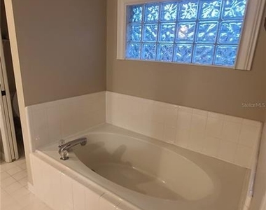 7515 Sw 22nd Avenue - Photo Thumbnail 20