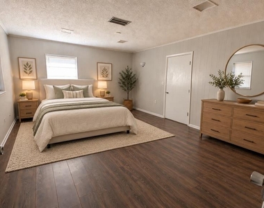1408 Ne 25th Place - Photo Thumbnail 5
