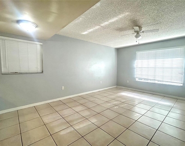 32813 Radio Road - Photo Thumbnail 2