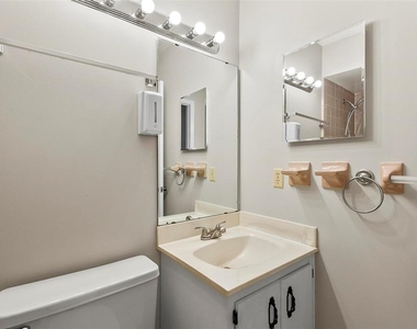 14 Oakmont Court - Photo Thumbnail 34