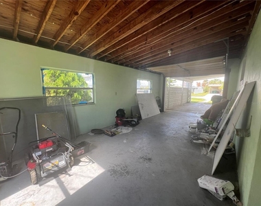 21923 Buxton Avenue - Photo Thumbnail 25