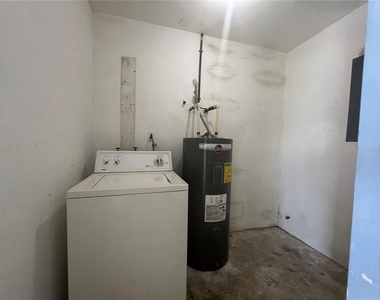 21923 Buxton Avenue - Photo Thumbnail 26