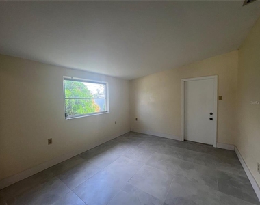 21923 Buxton Avenue - Photo Thumbnail 21