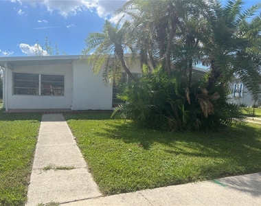 21923 Buxton Avenue - Photo Thumbnail 1