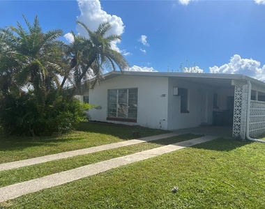 21923 Buxton Avenue - Photo Thumbnail 2