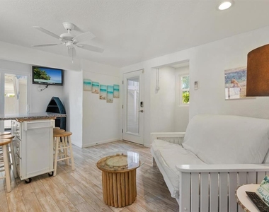 651 Avenida Del Norte - Photo Thumbnail 4