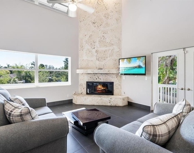 651 Avenida Del Norte - Photo Thumbnail 20