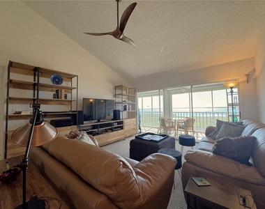 1155 Edgewater Circle - Photo Thumbnail 12