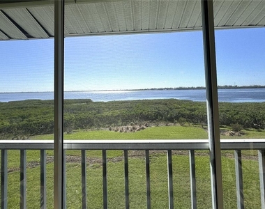 1155 Edgewater Circle - Photo Thumbnail 16