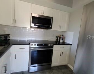 19505 Quesada Avenue - Photo Thumbnail 2