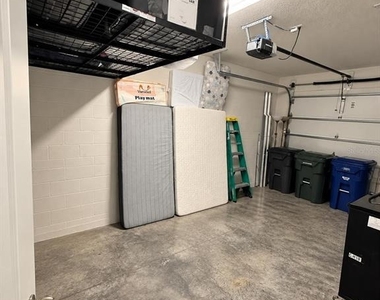 4416 Aqua Mirage Street - Photo Thumbnail 19