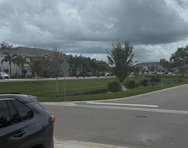 4416 Aqua Mirage Street - Photo Thumbnail 20