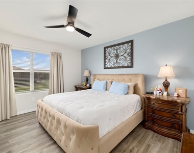 6593 Serenity Falls Ln - Photo Thumbnail 21