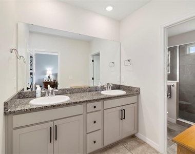 6593 Serenity Falls Ln - Photo Thumbnail 23