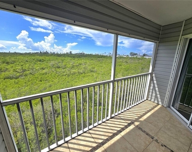 3607 E Bay Drive - Photo Thumbnail 16