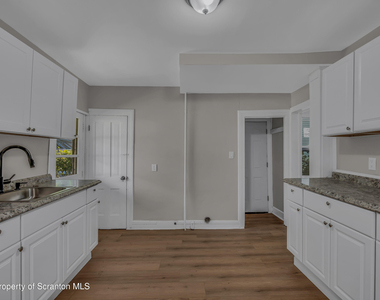 431 Phelps Street - Photo Thumbnail 8