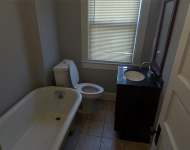 545 Park Place - Photo Thumbnail 12