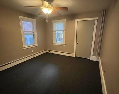 135 Ridge Street - Photo Thumbnail 5