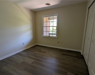 4737 Cheryl Drive - Photo Thumbnail 6