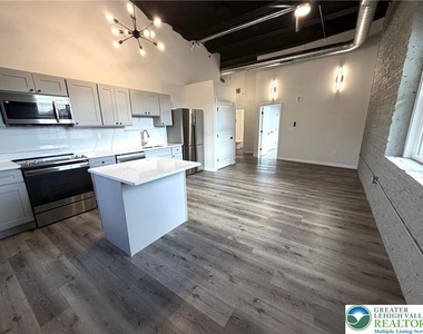 810 Monocacy Street - Photo Thumbnail 3