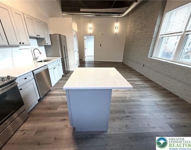 810 Monocacy Street - Photo Thumbnail 4