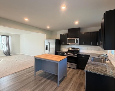 2126 Cross Country Road - Photo Thumbnail 7