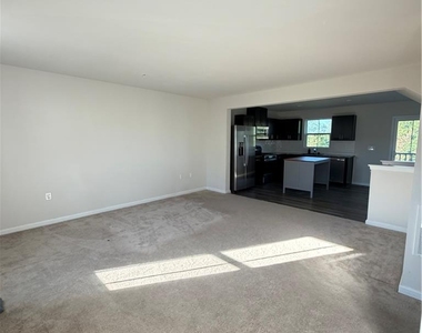 2126 Cross Country Road - Photo Thumbnail 12