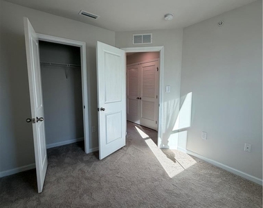 2126 Cross Country Road - Photo Thumbnail 24