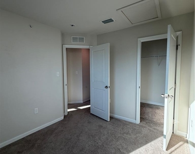 2126 Cross Country Road - Photo Thumbnail 26