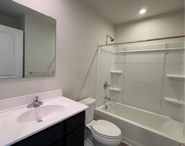 2126 Cross Country Road - Photo Thumbnail 22