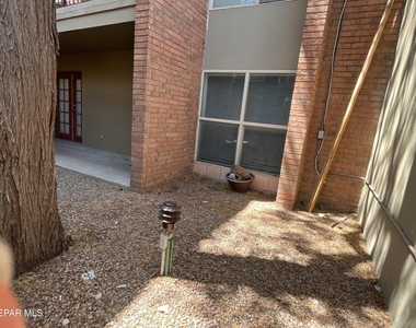 4433 N Stanton Street - Photo Thumbnail 21