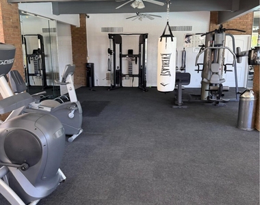 4433 N Stanton Street - Photo Thumbnail 25