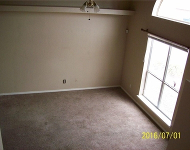 11793 Corona Crest Avenue - Photo Thumbnail 4