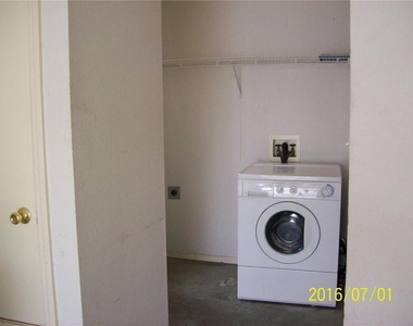 11793 Corona Crest Avenue - Photo Thumbnail 15