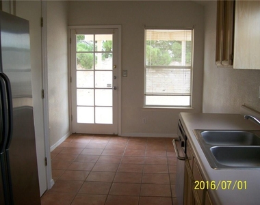 11793 Corona Crest Avenue - Photo Thumbnail 3