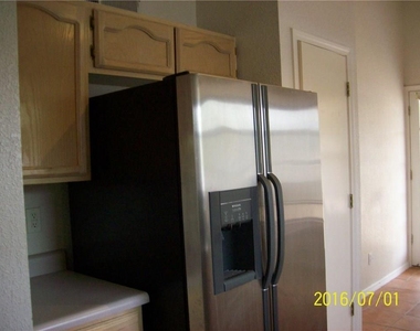 11793 Corona Crest Avenue - Photo Thumbnail 6