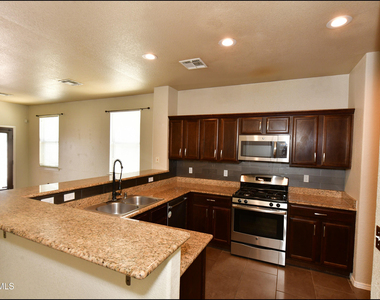 4913 Adrian Campos Street - Photo Thumbnail 10