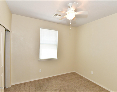 4913 Adrian Campos Street - Photo Thumbnail 32