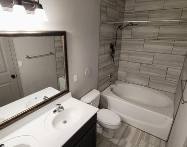 4552 Josefina Santillana Street - Photo Thumbnail 11