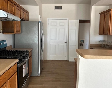 6026 Becca Drive - Photo Thumbnail 4