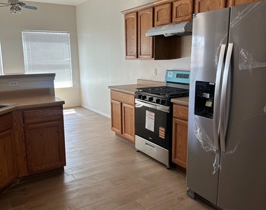 6026 Becca Drive - Photo Thumbnail 5