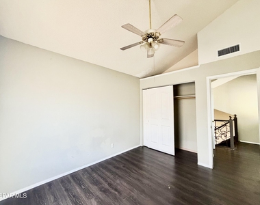 9150 Bur Oak Circle - Photo Thumbnail 20