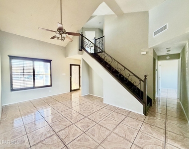 9150 Bur Oak Circle - Photo Thumbnail 3