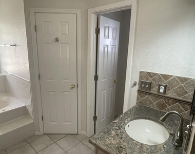 1416 Black Ridge Drive - Photo Thumbnail 17