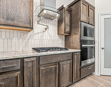 13253 Coldham Street - Photo Thumbnail 18