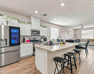 13876 Loreina Luz Avenue - Photo Thumbnail 16