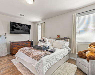 13876 Loreina Luz Avenue - Photo Thumbnail 29