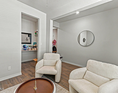 13876 Loreina Luz Avenue - Photo Thumbnail 7