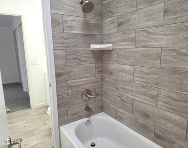944 Montera Road - Photo Thumbnail 14
