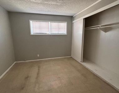 3906 Harrison Avenue - Photo Thumbnail 2